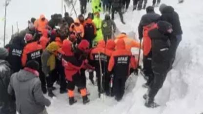 Çığ altında kalan çobanı arama çalışmalarında 4'üncü gün