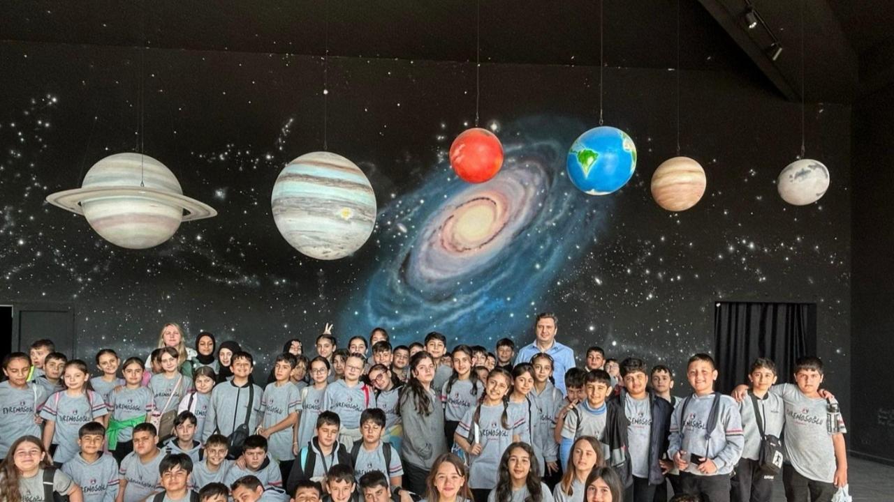 Çiğli’de Uzay Kampüsü’nü 1 Haftada 1.100 Kişi Ziyaret Etti