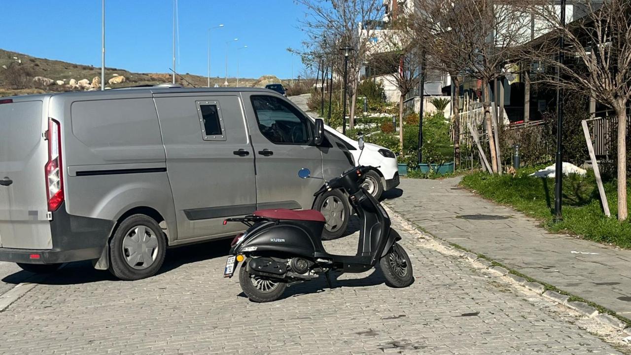 İzmir’de banka aracından yüklü miktarda vurgun