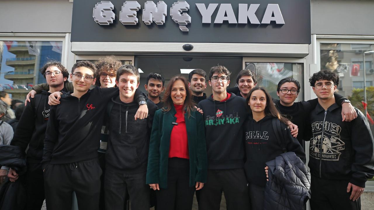 Karşıyaka’da coşkulu açılış