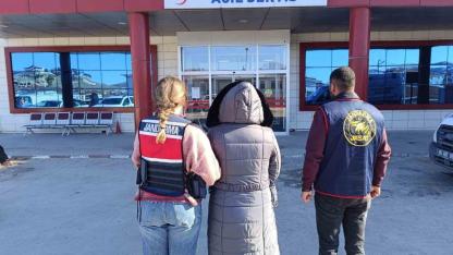 Ölen kardeşinin kimliğiyle 21 yıl gezdi