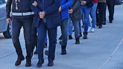 İzmir merkezli FETÖ operasyonu: 10 gözaltı