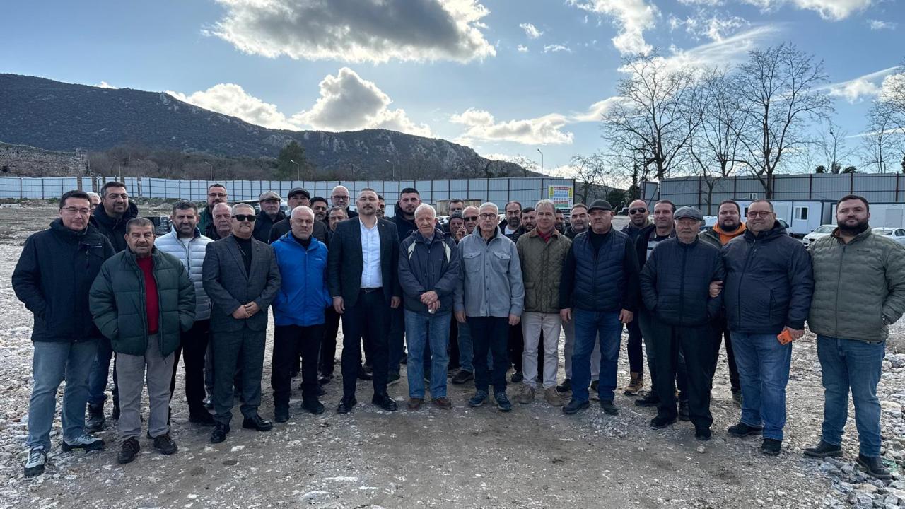 AK Parti'li Bayraklı: Efes, Beton Yükünden Arındırılıyor