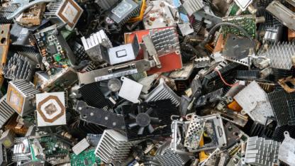 Bayraklı’da Elektronik Atıklar Çöpe Gitmiyor
