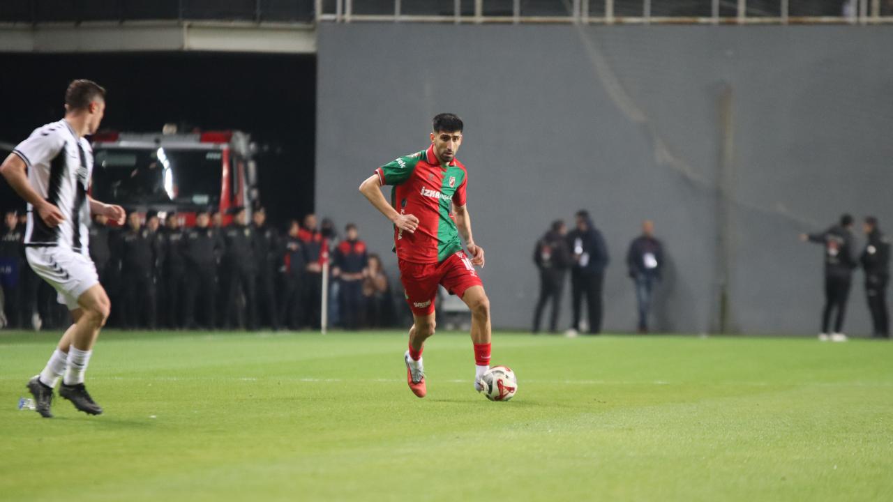 Karşıyaka'da Erhan Öztürk, 7 gollük katkıyla döndü