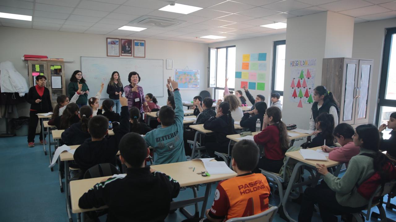 Konak’ta fark yaratan proje: PERGEL ile çocuklara gelecek