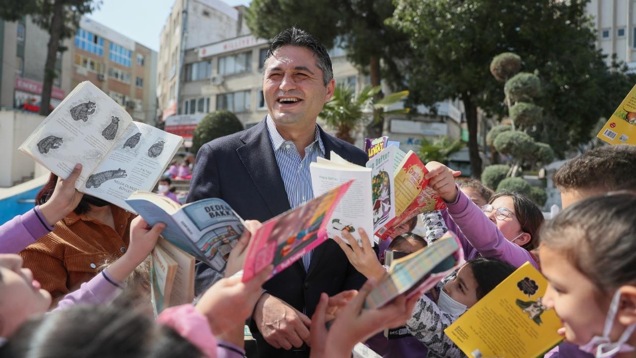 Aliağa Belediyesi’nden Çocuklara 23 Nisan Armağanı