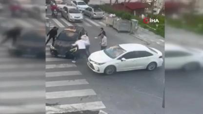 Esenyurt’ta kaza sonrası ortalık karıştı