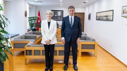 Başkan Cemil Tugay, İngiltere Büyükelçisi Morris’i ağırladı