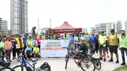 Çiğli’de İklim Mesajı: Bisiklet Turu ve Çevre Temizliği