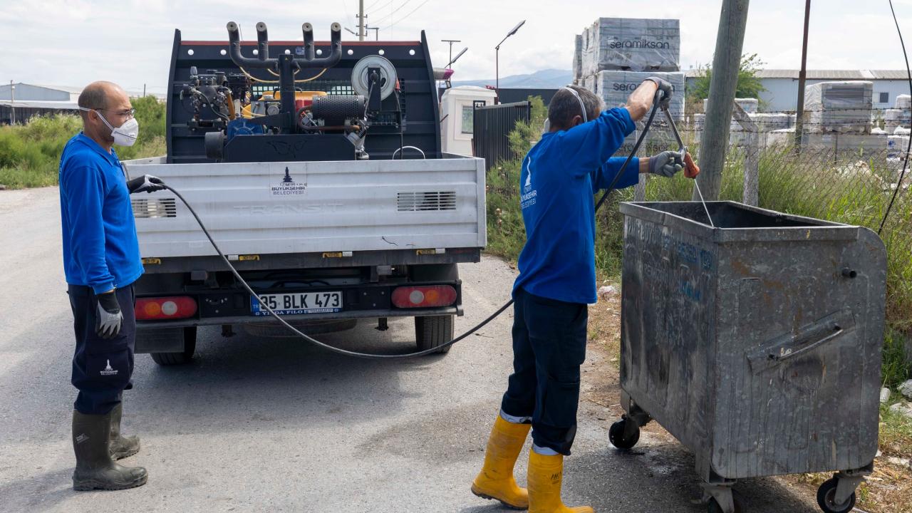 Ekipler halk sağlığı için görev başında