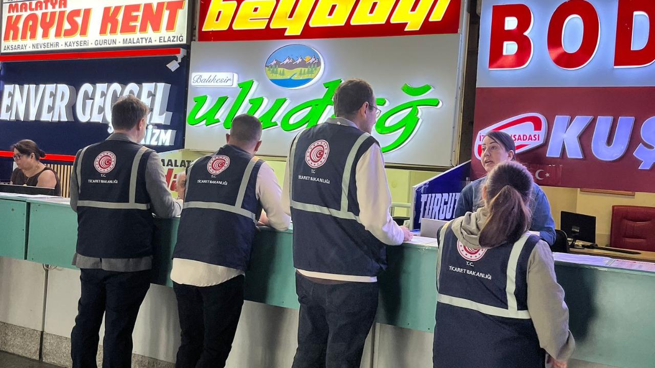 İzmir Otogarı'nda bayram denetimleri sürüyor