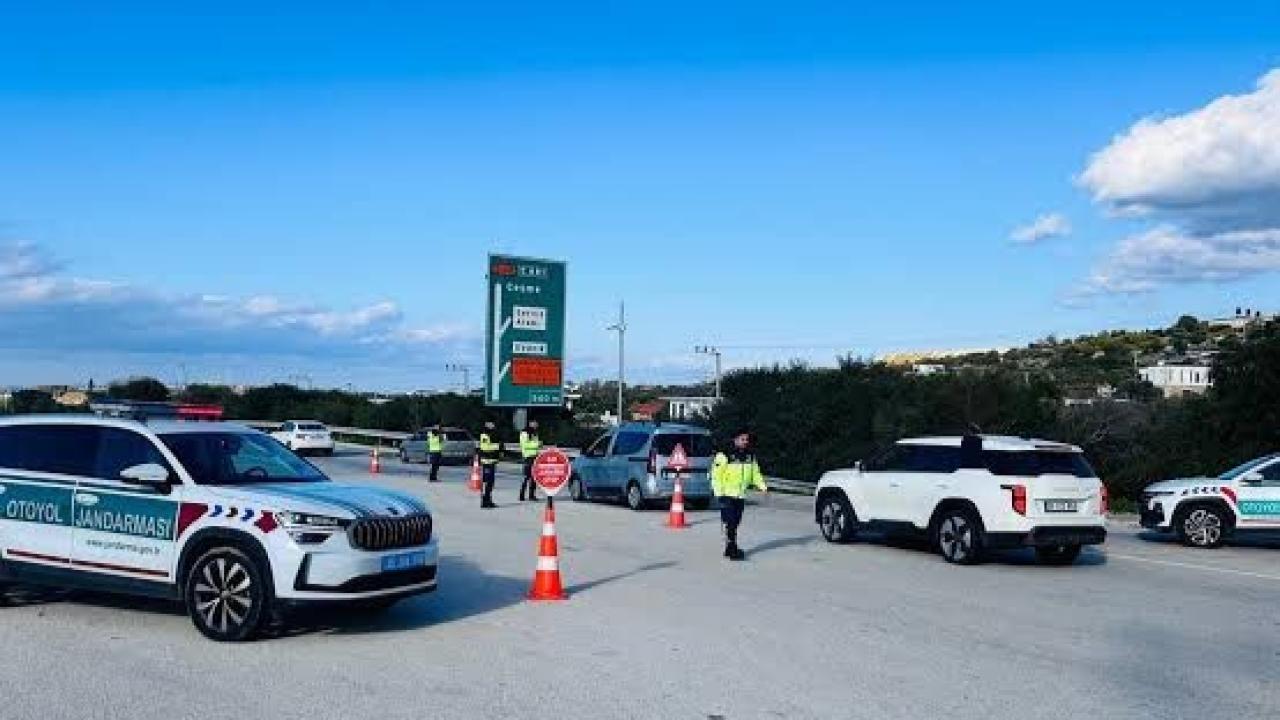 İzmir'de göçmen kaçakçılığı operasyonu