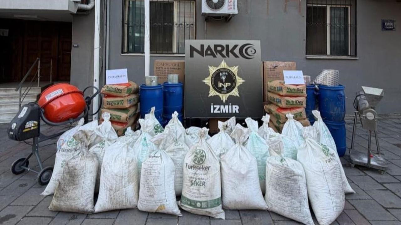 İzmir'de zehir tacirlerine dev darbe
