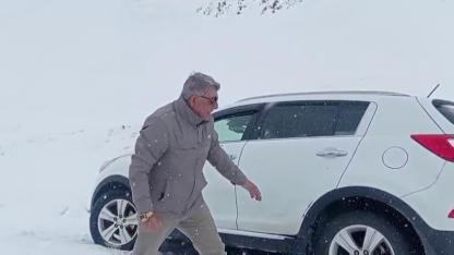 Palandöken geçidinde kar ve tipi etkili oluyor