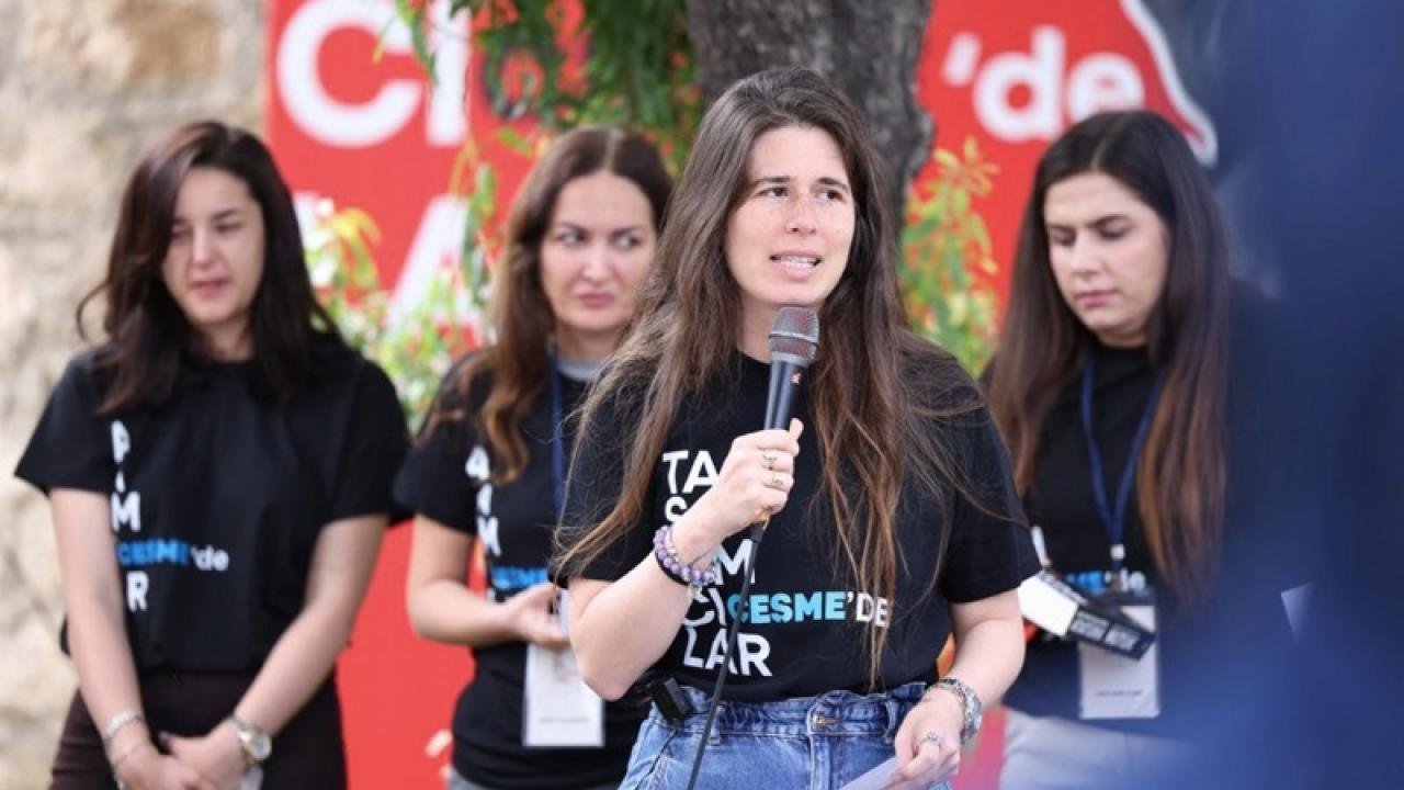 Tasarımcılar Çeşme’de ikinci kez gençlerle buluştu