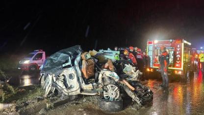 Uşak’ta 7 aracın karıştığı zincirleme kaza