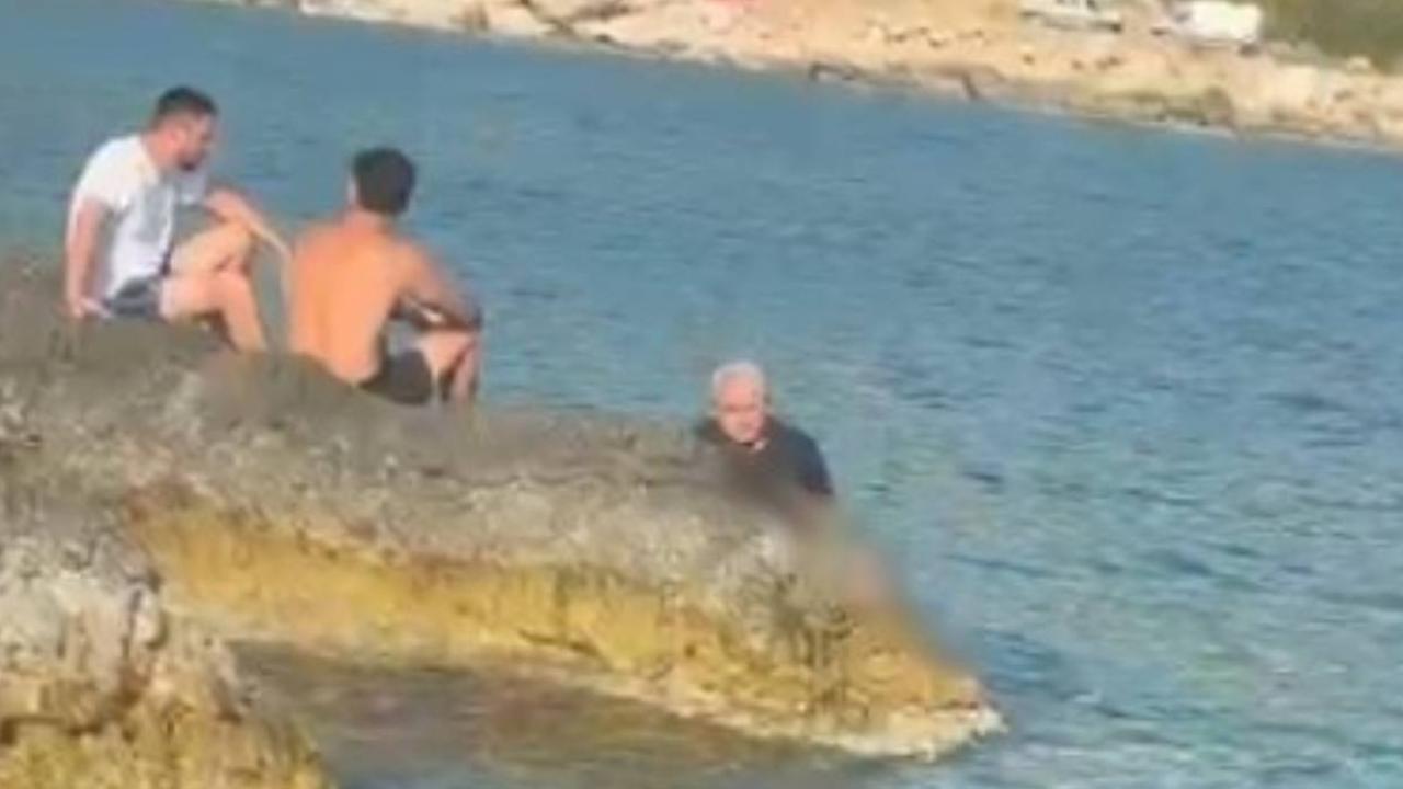 Balık avlarken kayalıklara sıkışarak hayatını kaybetti