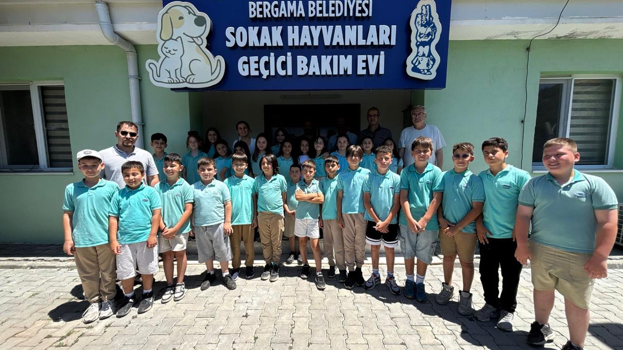 Bergama'da sıfır atık ve hayvan sevgisi bir arada