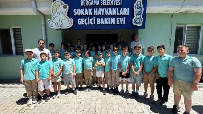 Bergama'da sıfır atık ve hayvan sevgisi bir arada