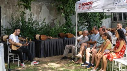 Bornova’da çalgı yapımının büyüsü yaşandı