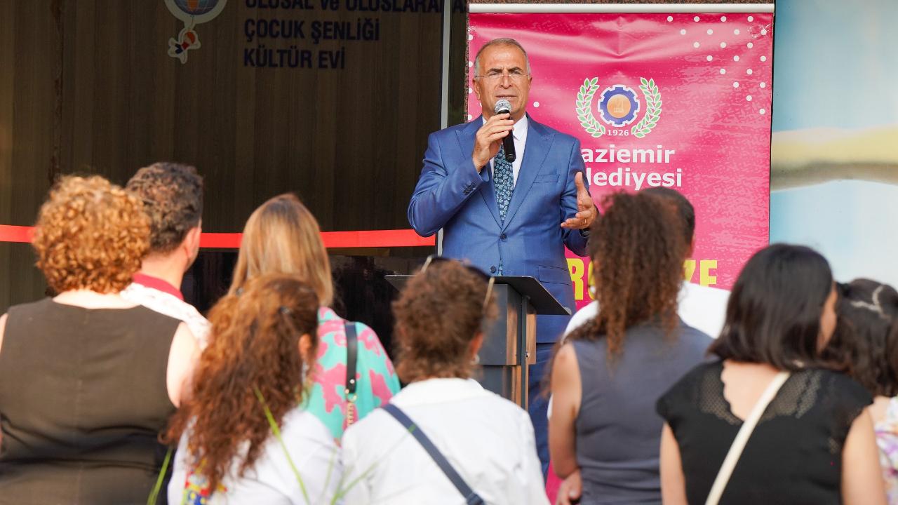 Çamurun sanata dönüştüğü sergi yoğun ilgi gördü