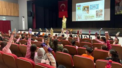 Gaziemir'de 5 bin 486 öğrenciye geri dönüşüm eğitimi