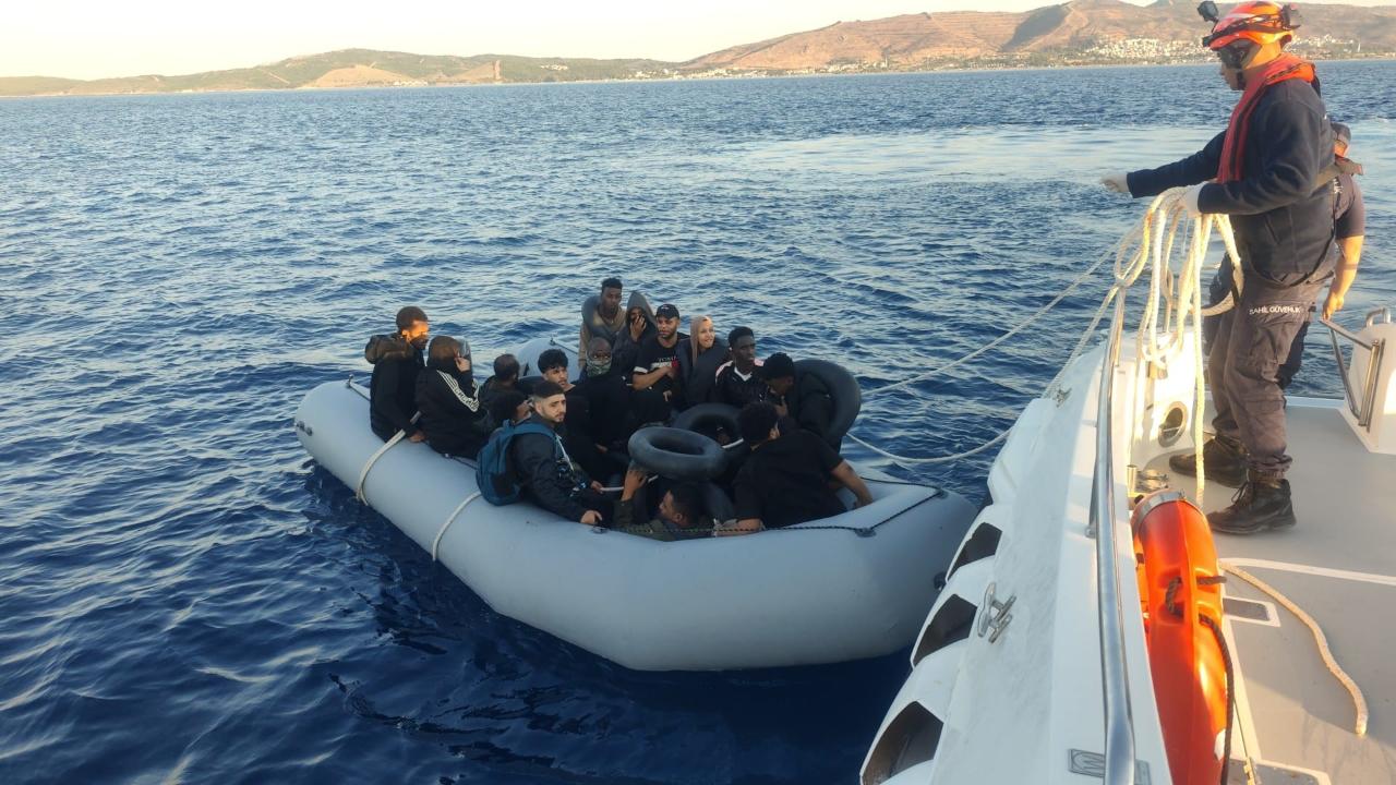 İzmir açıklarında göçmen operasyonu