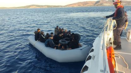 İzmir açıklarında göçmen operasyonu
