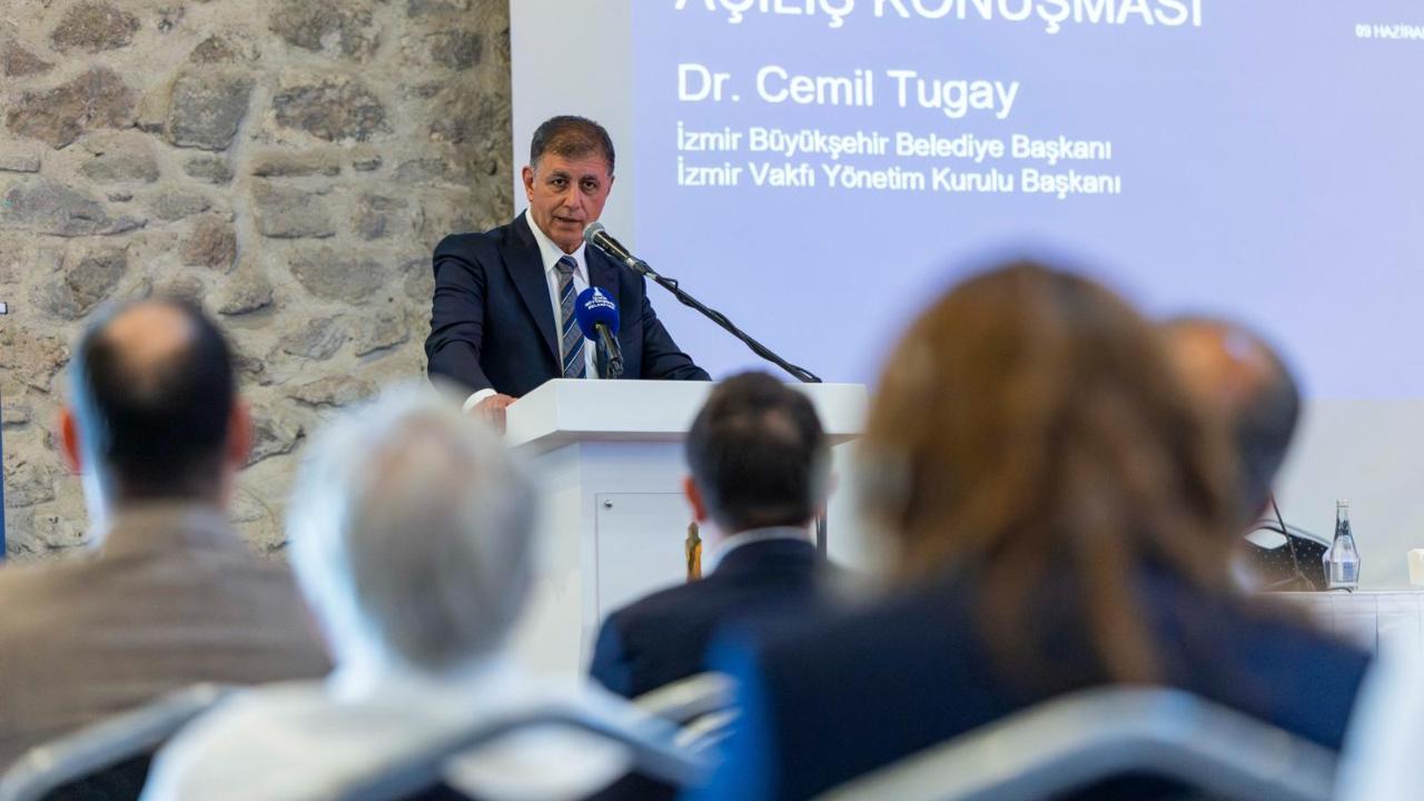 İzmir sahneye çıkıyor