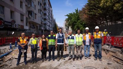 İzmir’de 3 milyar liralık alt yapı dönüşümü sürüyor