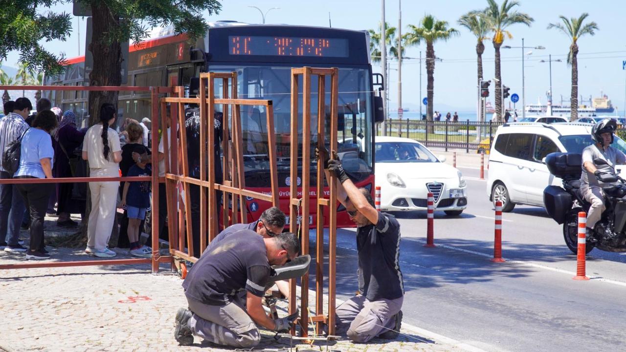 İzmir’in kimliğini yansıtan simgesel durak