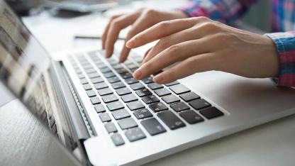 Karabağlar Belediyesi’nin Yeni Web Sitesi Hizmete Açıldı