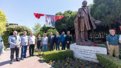 Nazım Hikmet Karşıyaka’da şiirleriyle anıldı