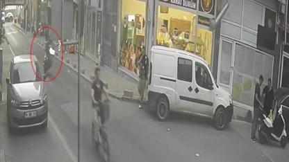 Ön teker şovu kazayla bitti, yaya ezilmekten son anda kurtuldu