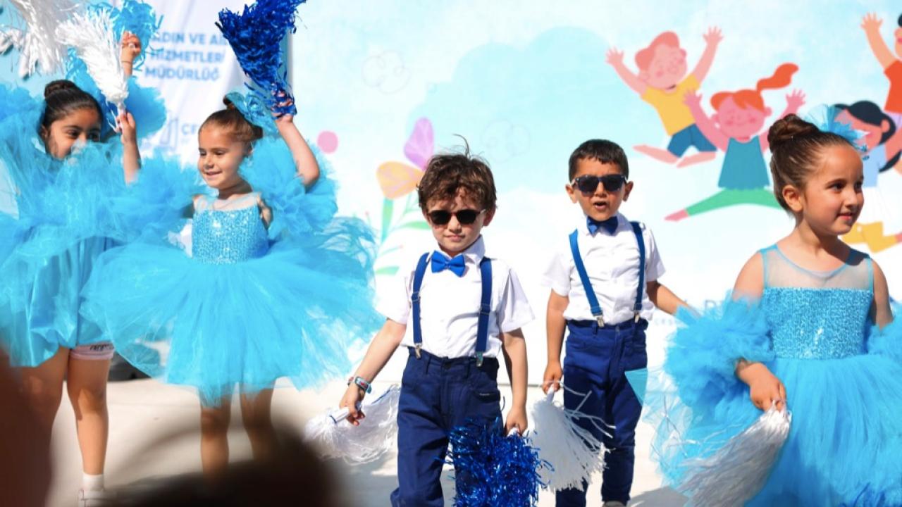Yuvamız Çeşme’de minikler sertifikalarını aldı