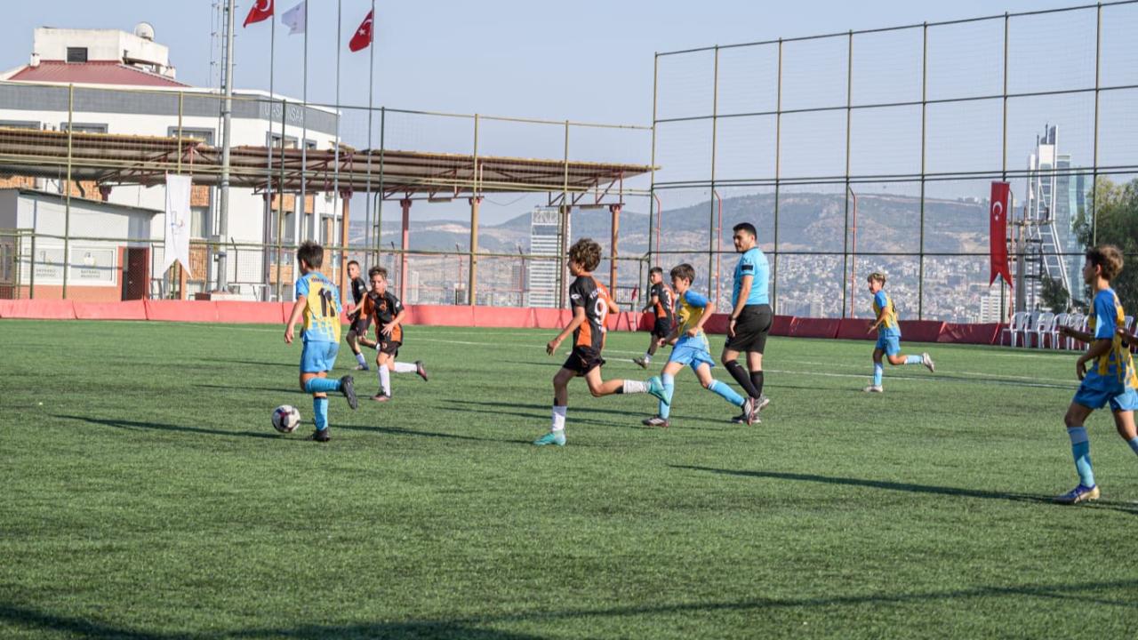 Bayraklı'da U-12 Cup heyecanı başladı