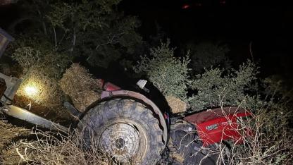 İzmir'de kaza yapan traktörün sürücüsü hayatını kaybetti