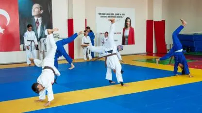 Karşıyaka’da Yaz Spor Okulları’na büyük ilgi