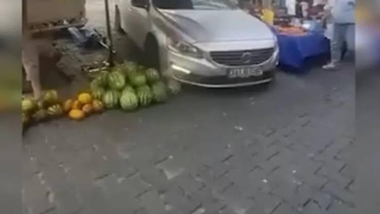Lüks aracıyla girdiği pazar tezgahını darmadağın etti