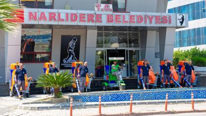 Narlıdere'nin sokaklarında artık filler geziyor