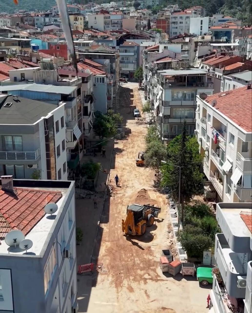 Balçova'da 3. etap asfalt seferberliği başladı