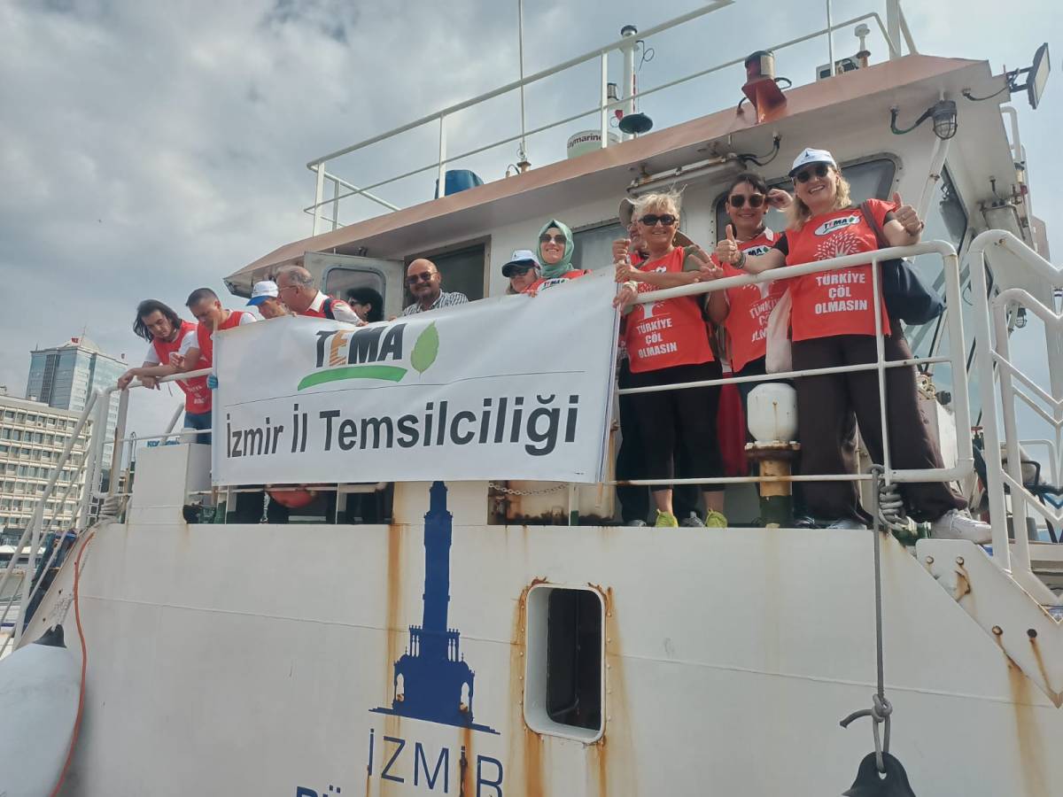 Dünya Çevre Günü’nde Körfez temizliğine gönüllü destek