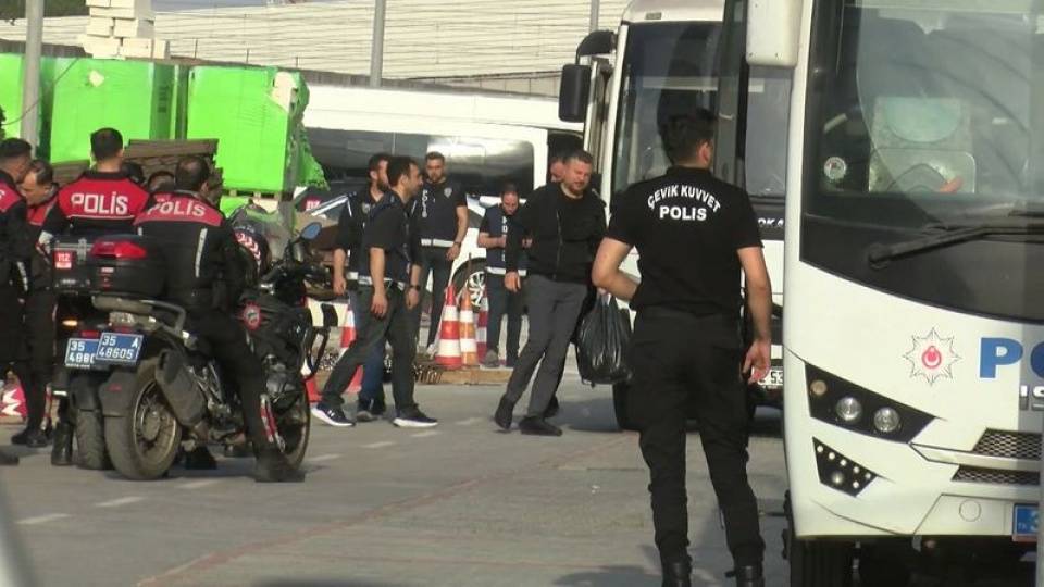 Buca Belediyesi operasyonunda, 54 şüpheli adliyede