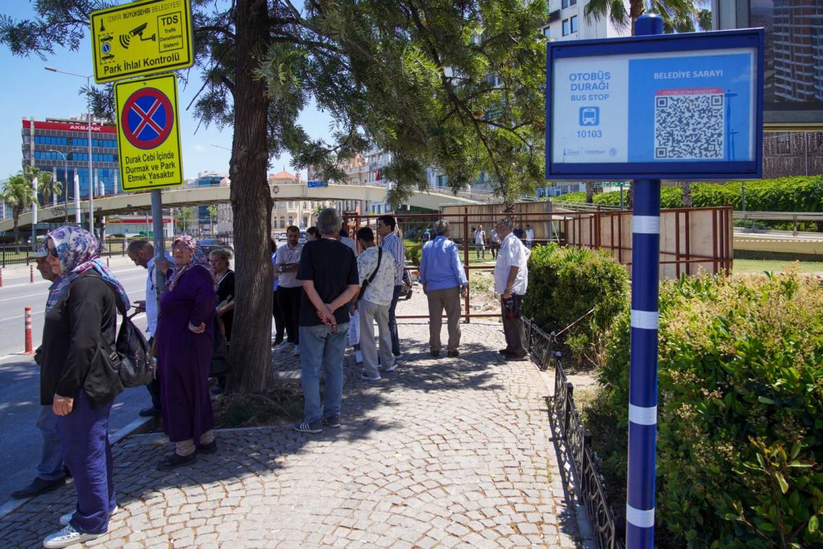 İzmir’in kimliğini yansıtan simgesel durak