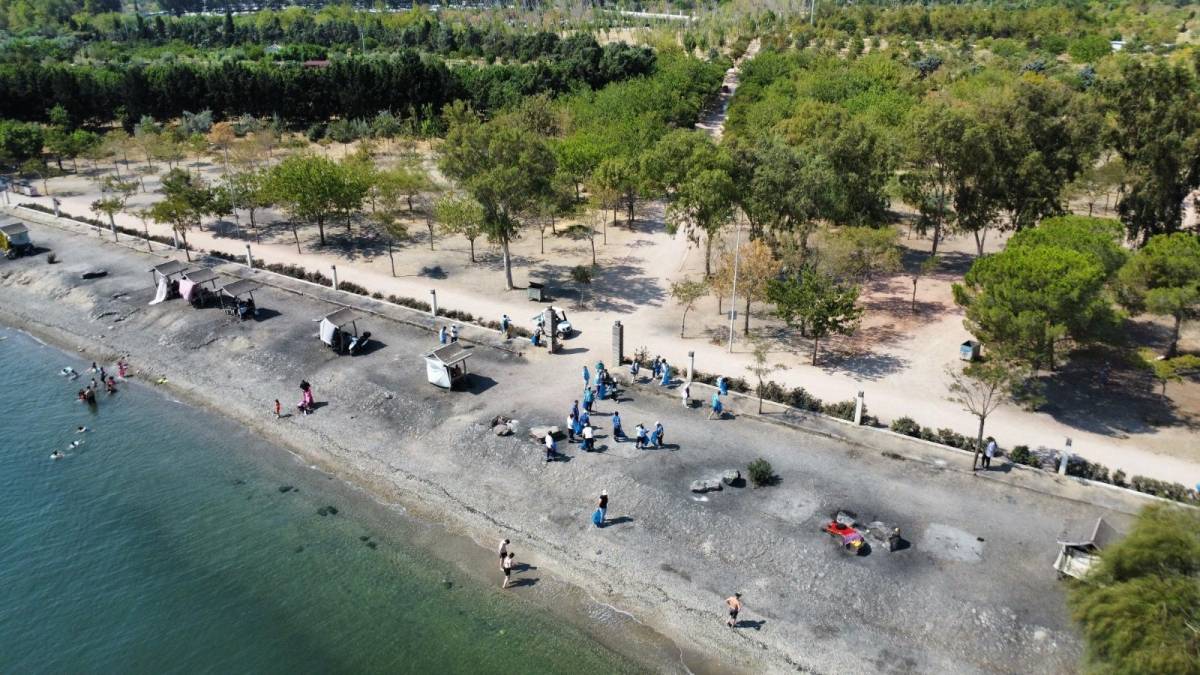 İzmir’de ortak yaşam alanlarında örnek dayanışma