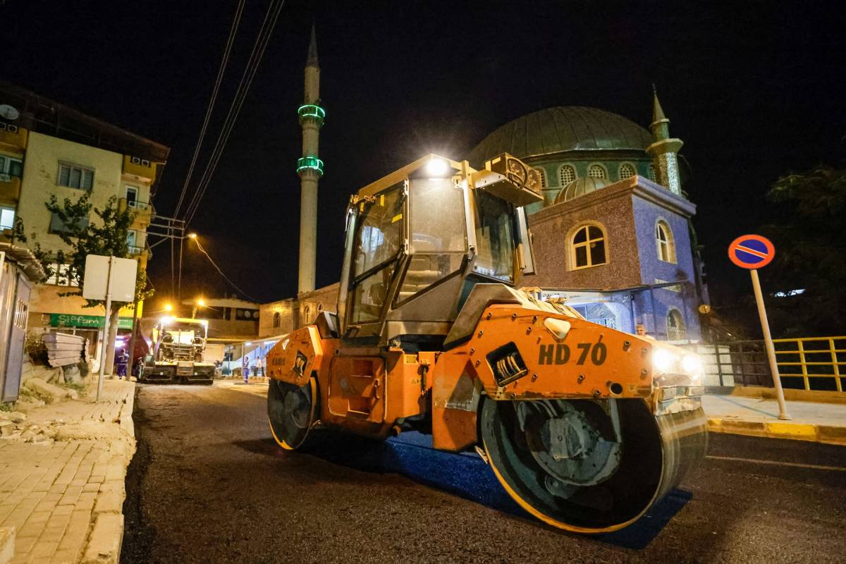 Konak Toros Caddesi yenileniyor