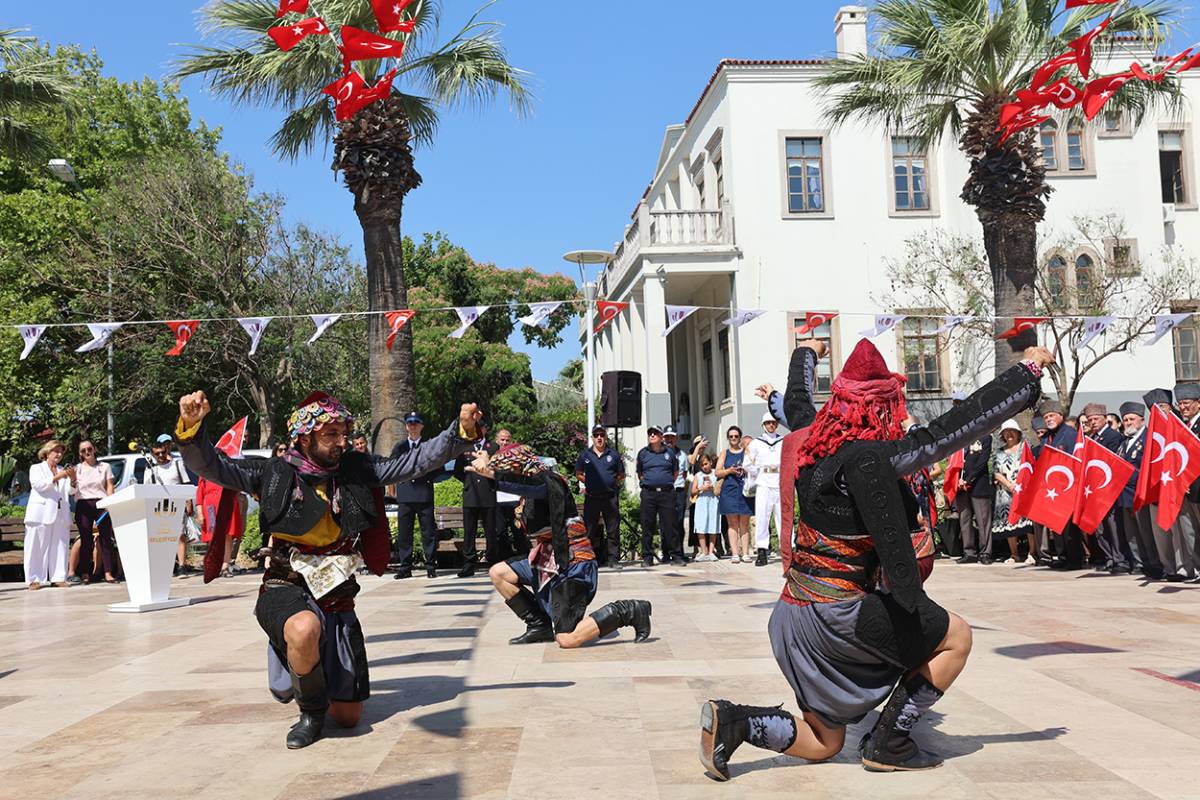 Atatürk'ün Urla'ya Gelişinin 100. Yılı Törenlerle Kutlandı