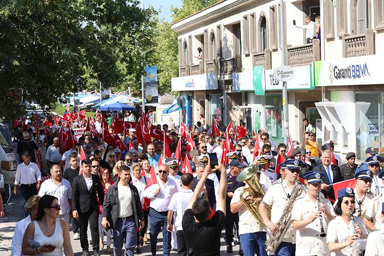 Atatürk'ün Urla'ya Gelişinin 100. Yılı Törenlerle Kutlandı