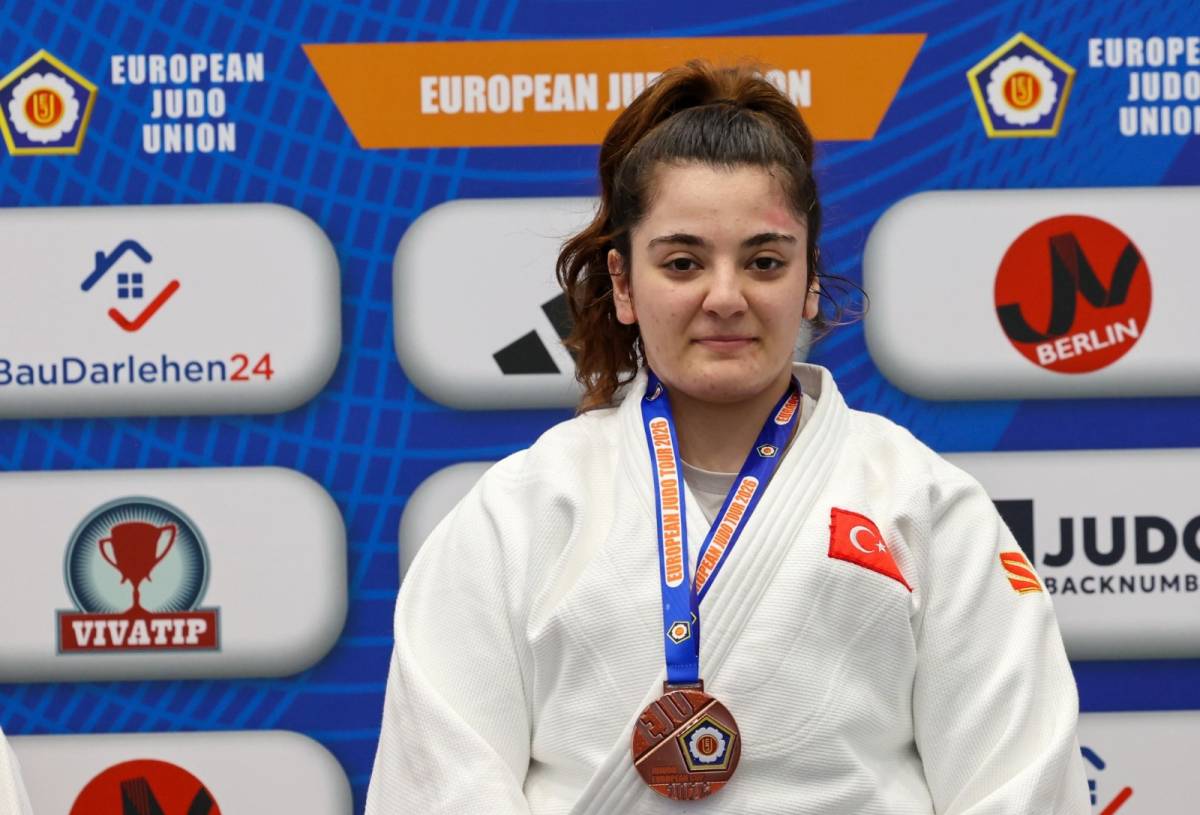 İzmirli Sema Avrupa Kupası’nda kürsüde